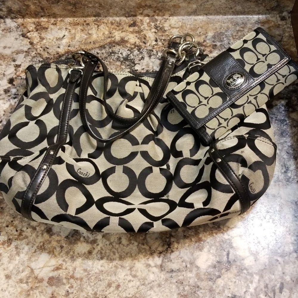 Coach purse and wallet
